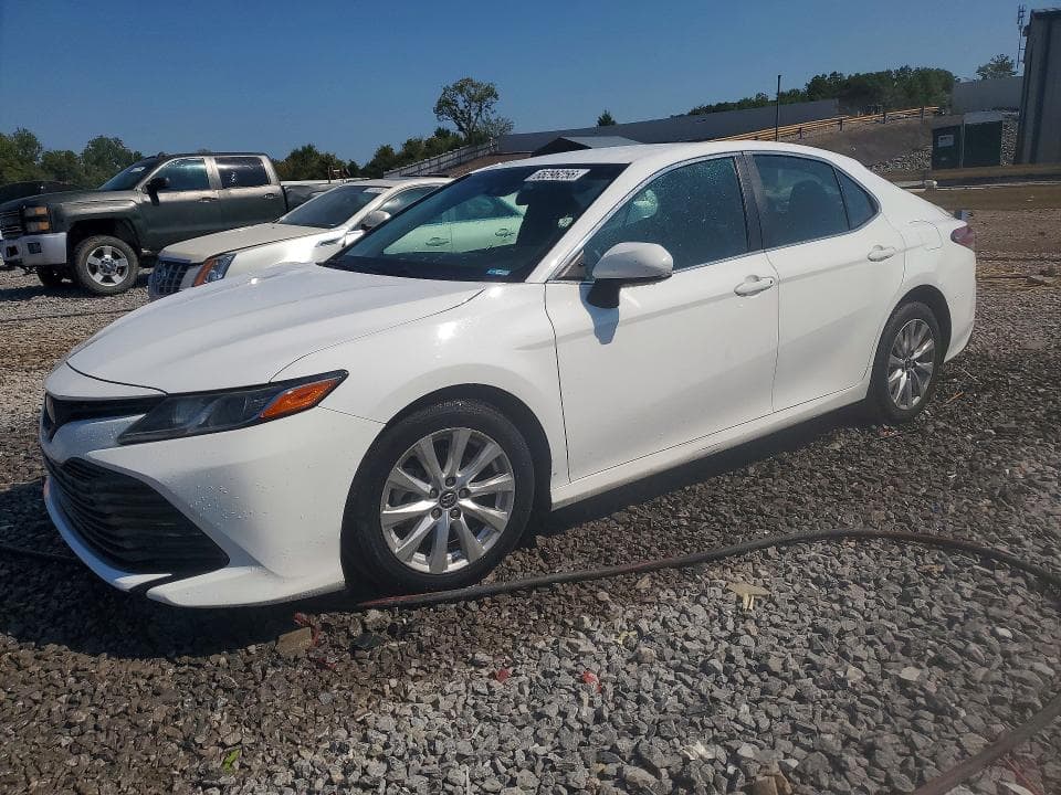 2018 TOYOTA CAMRY LE
