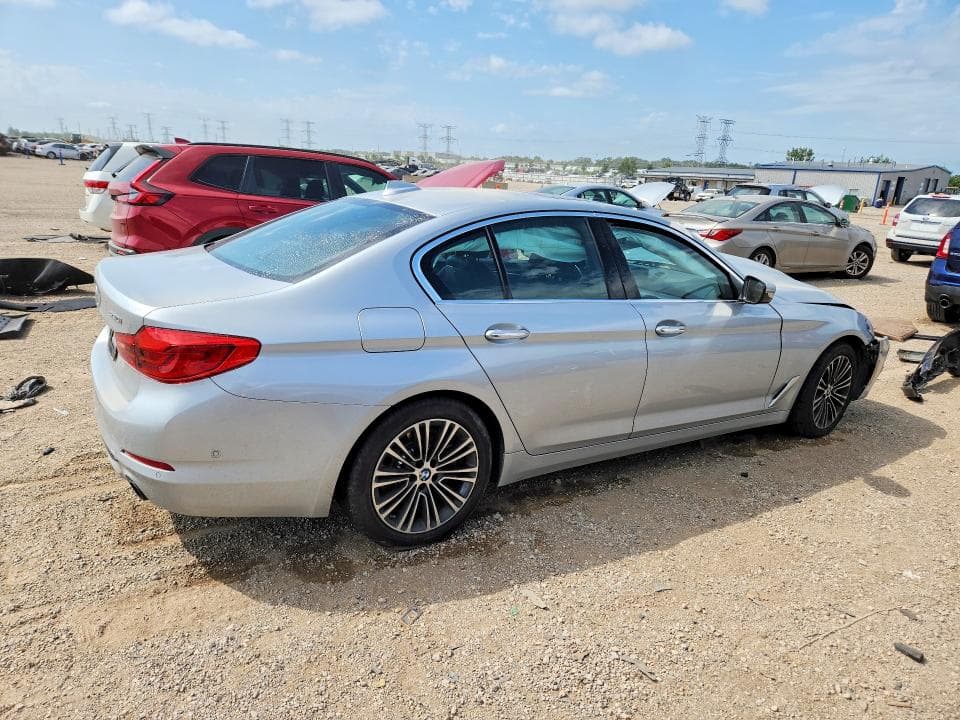 2017 BMW 530 XI 3