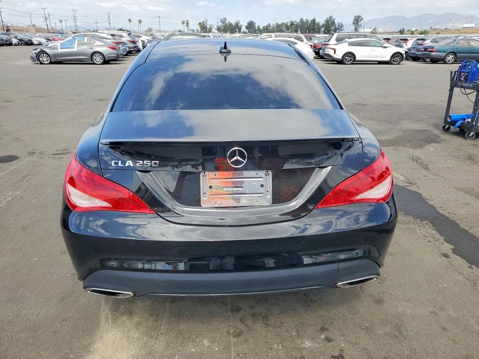 2018 MERCEDES-BENZ CLA 250 6