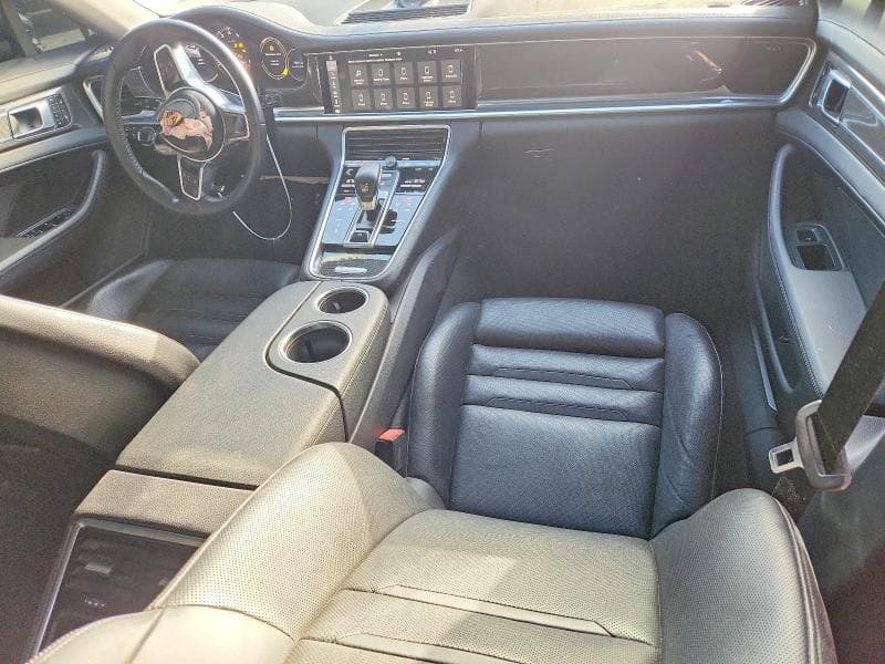 2017 PORSCHE PANAMERA 4S 8