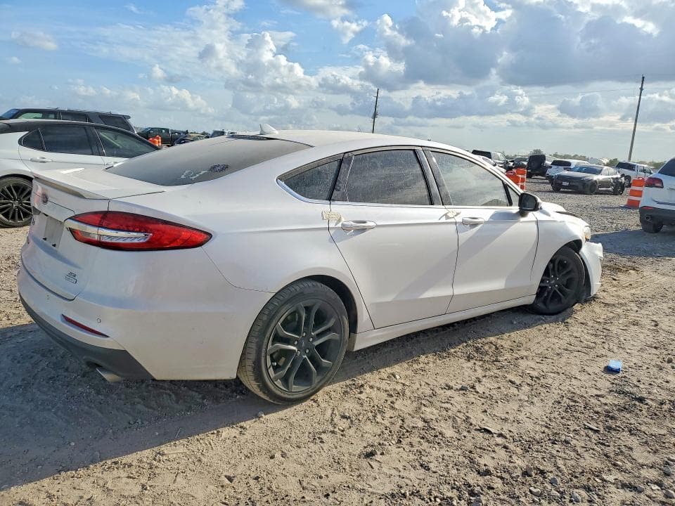 2019 FORD FUSION SE 3