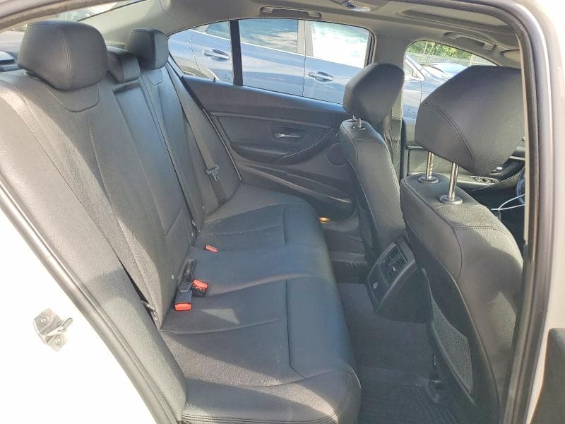 2018 BMW 320 XI 10