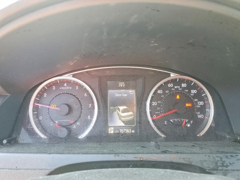 2017 TOYOTA CAMRY SE 9