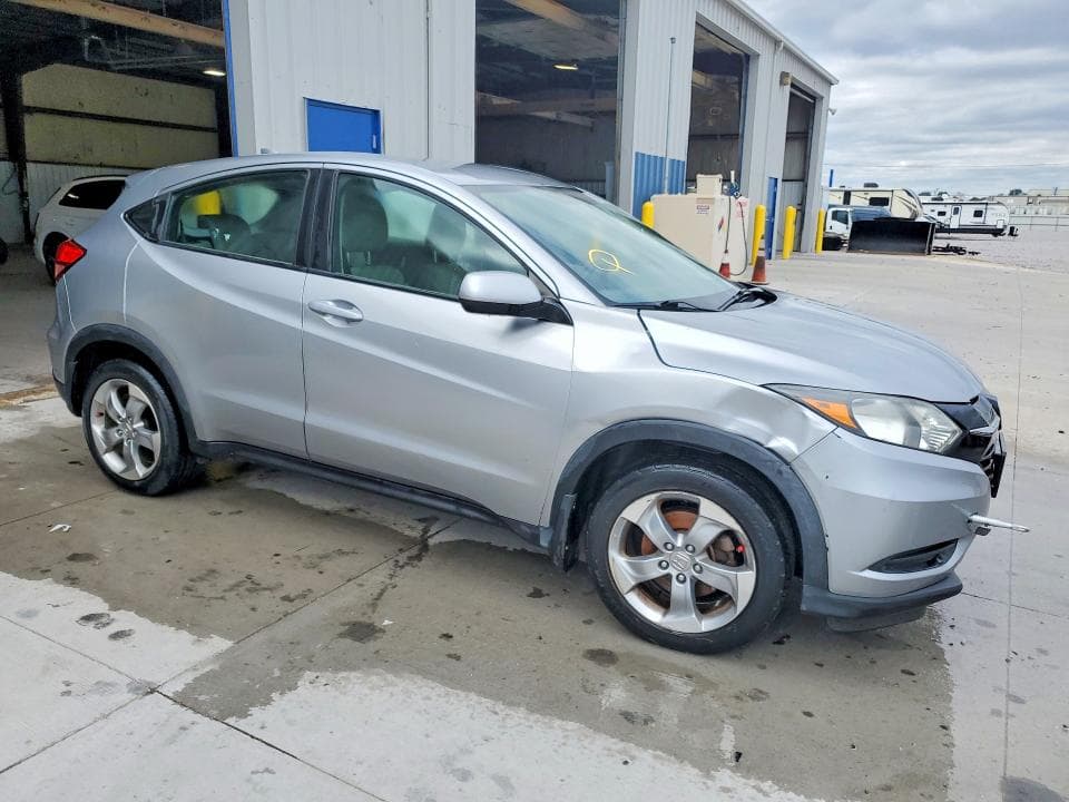 2017 HONDA HR-V LX 4