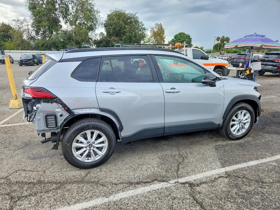 2026 TOYOTA COROLLA CROSS LE 3