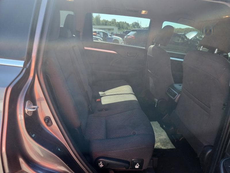 2019 TOYOTA HIGHLANDER LE 11