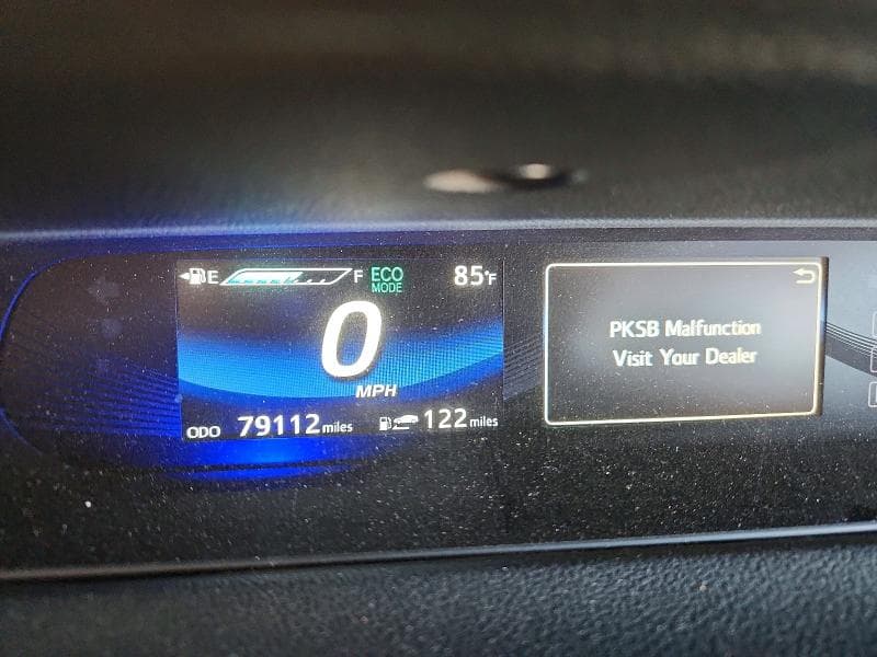 2019 TOYOTA MIRAI BASE 9