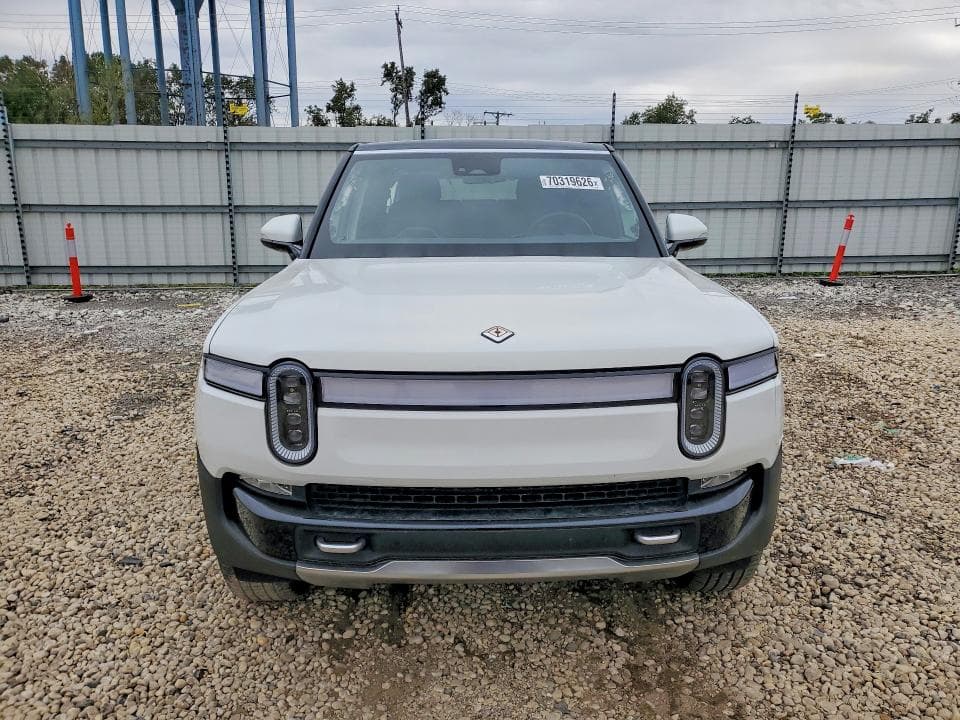 2023 RIVIAN R1S ADVENTURE 5