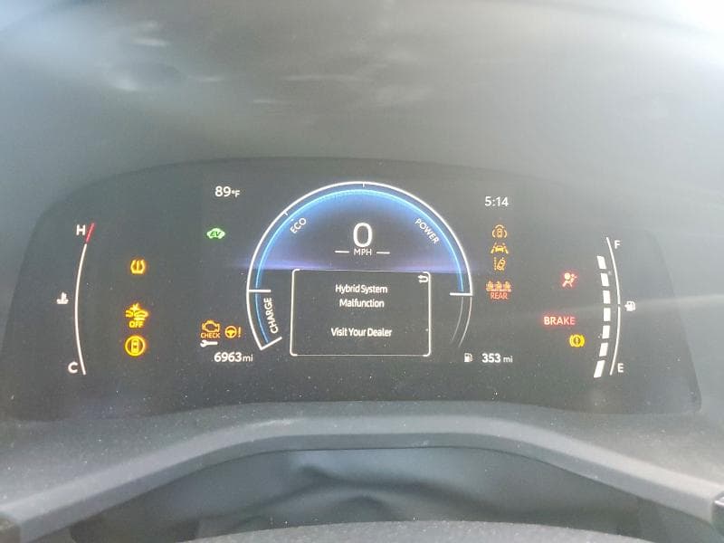 2025 TOYOTA CAMRY SE 9