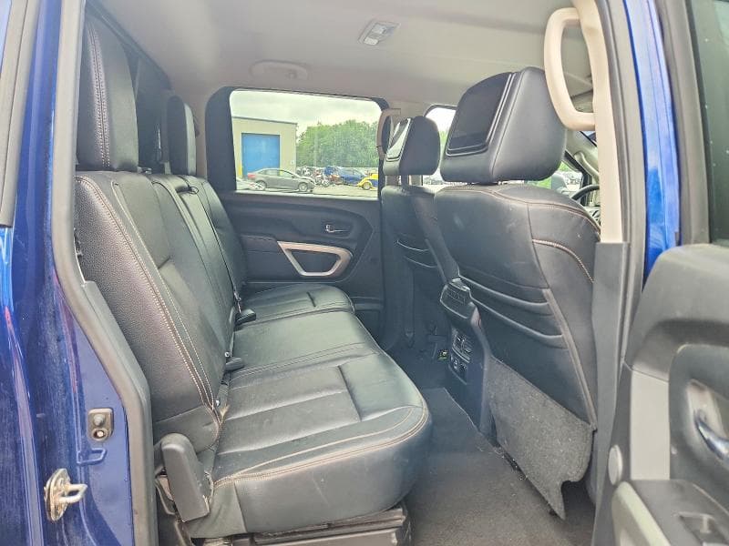 2019 NISSAN TITAN SL 10