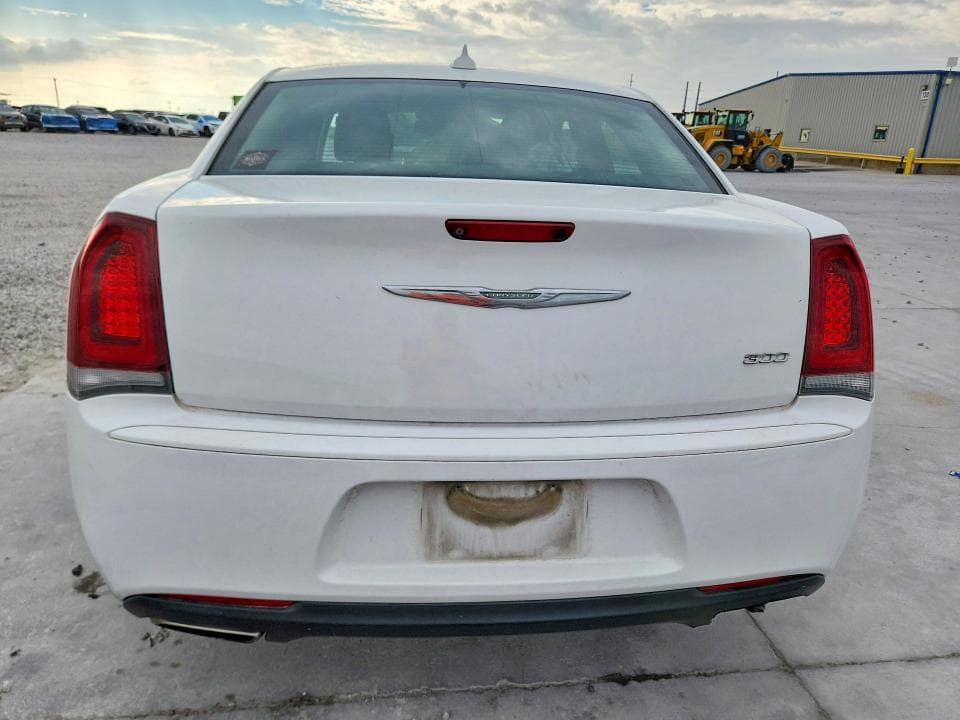 2019 CHRYSLER 300 TOURING 6