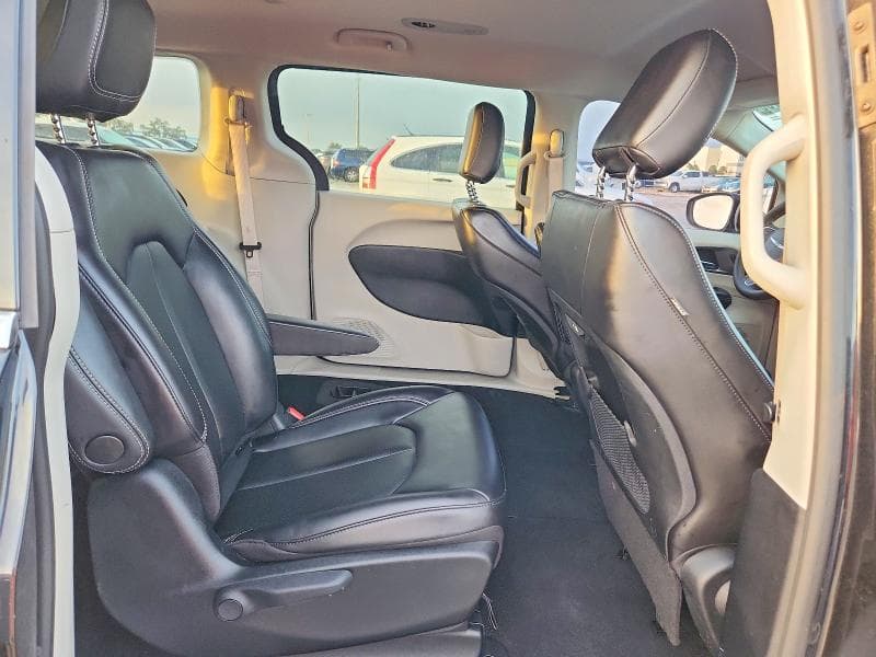 2023 CHRYSLER PACIFICA HYBRID TOURING L 11