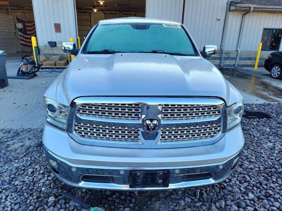 2017 RAM 1500 LARAMIE 5