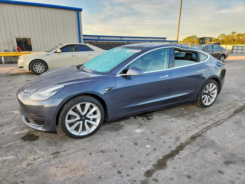 2020 TESLA MODEL 3 - 1