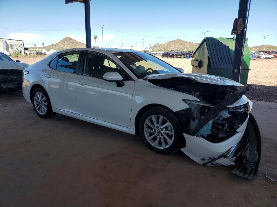 2021 TOYOTA CAMRY LE 4