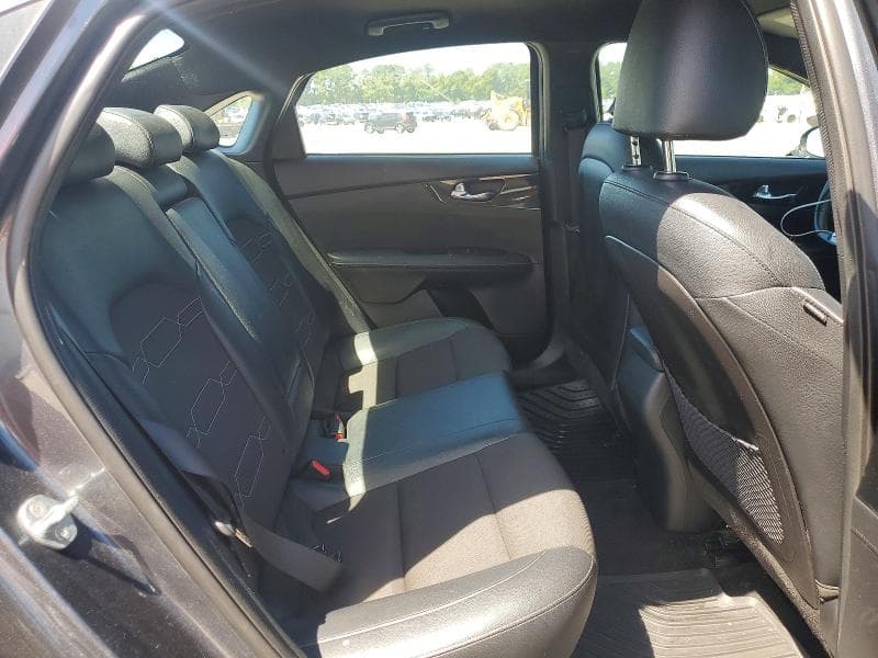 2022 KIA FORTE GT LINE 10