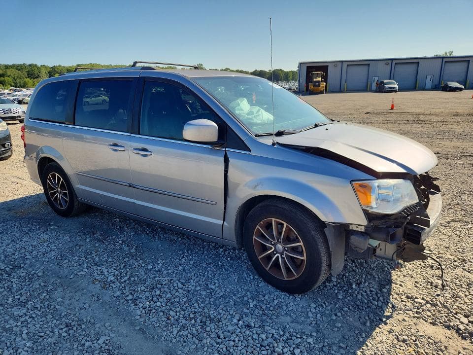 2017 DODGE GRAND CARAVAN SXT 4