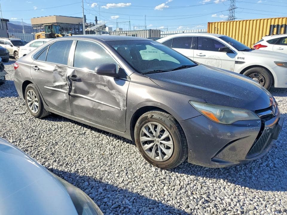 2017 TOYOTA CAMRY LE 4