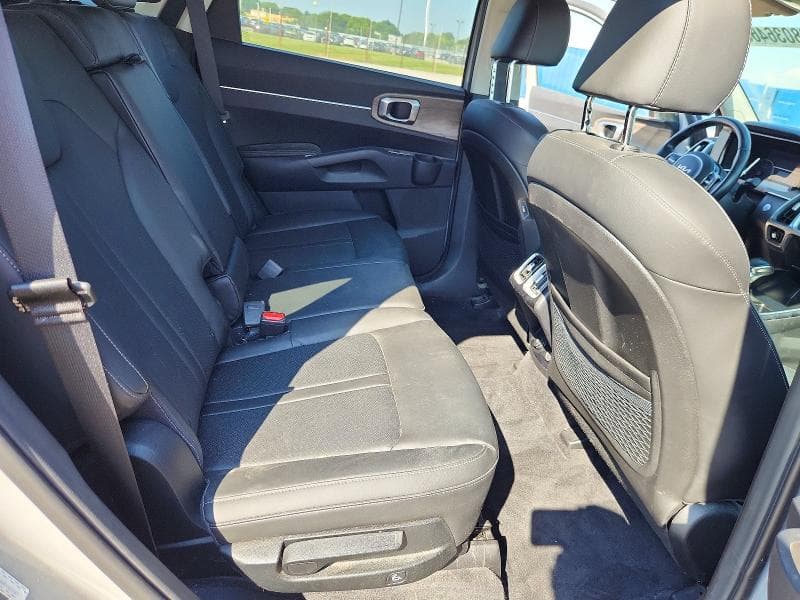 2022 KIA SORENTO S 11