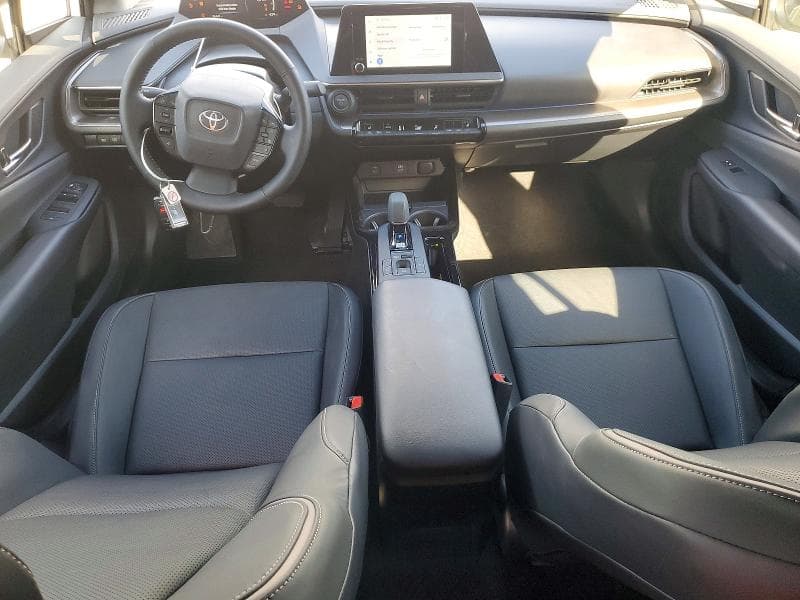 2026 TOYOTA PRIUS XLE 8