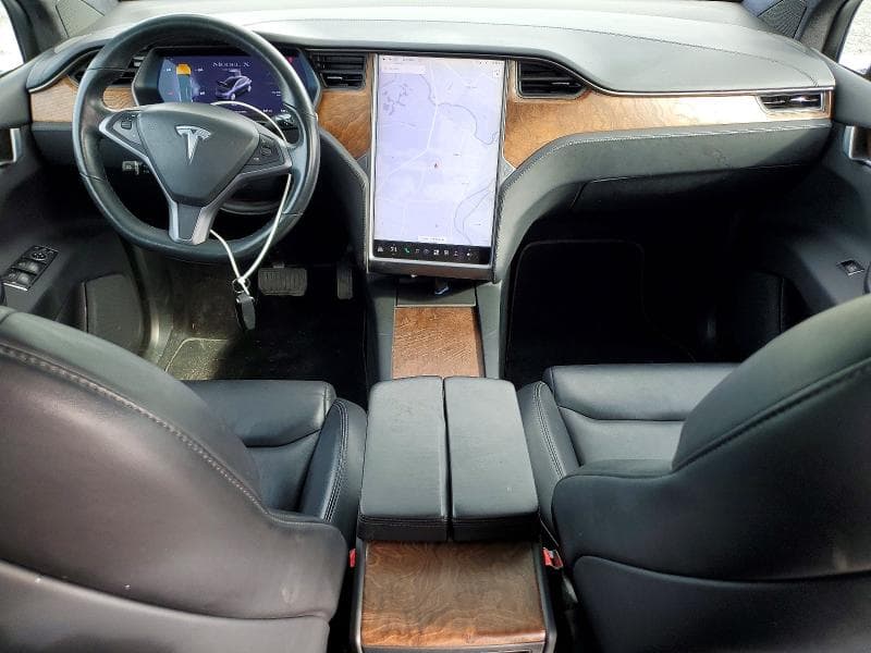 2020 TESLA MODEL X 8