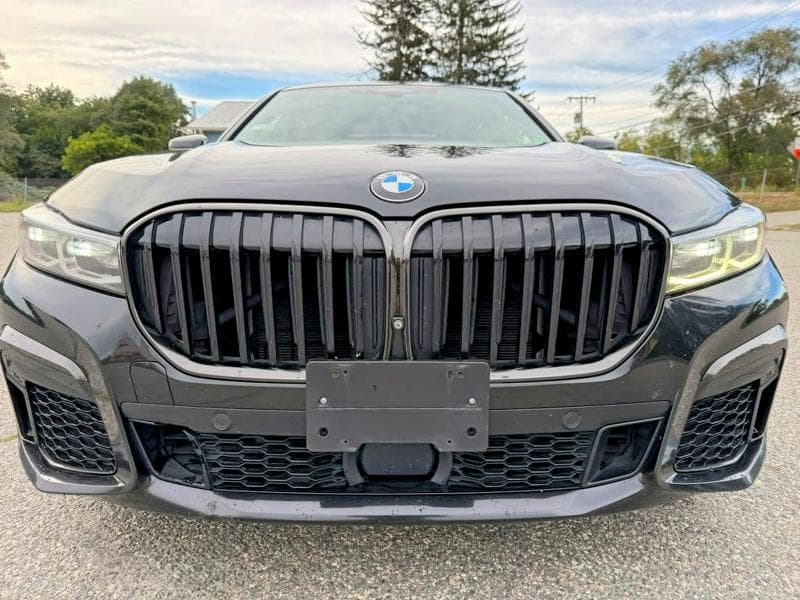 2022 BMW 740 XI 14