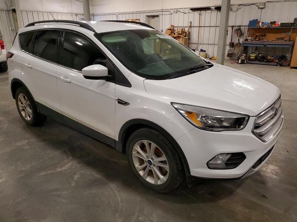 2018 FORD ESCAPE SE 4