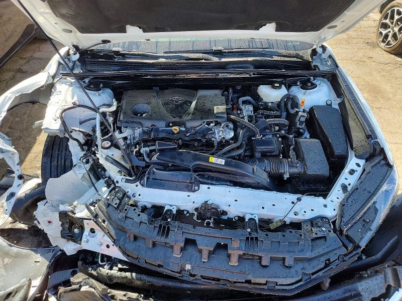 2022 TOYOTA CAMRY SE 11