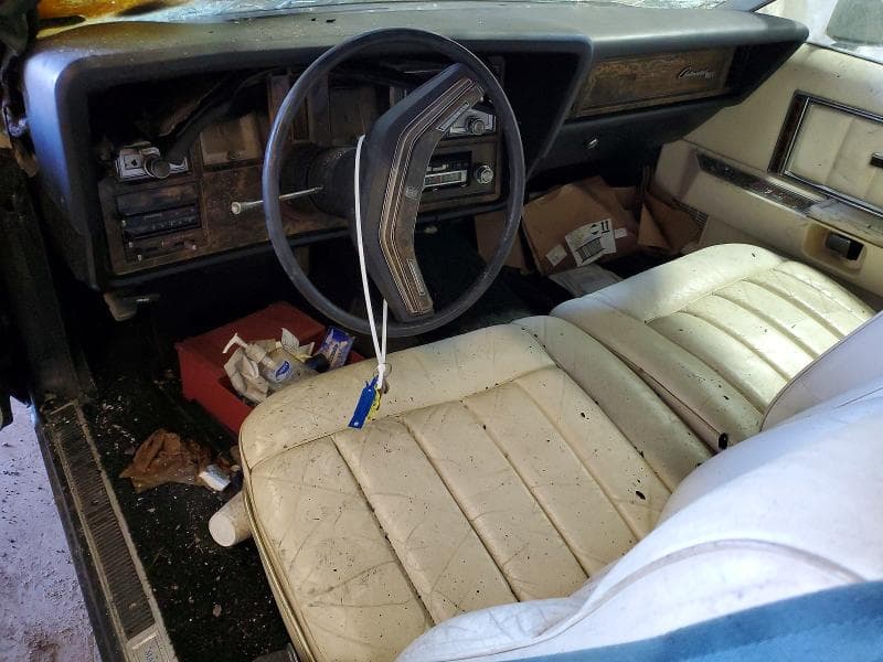 1977 LINCOLN CONTINENTAL 8