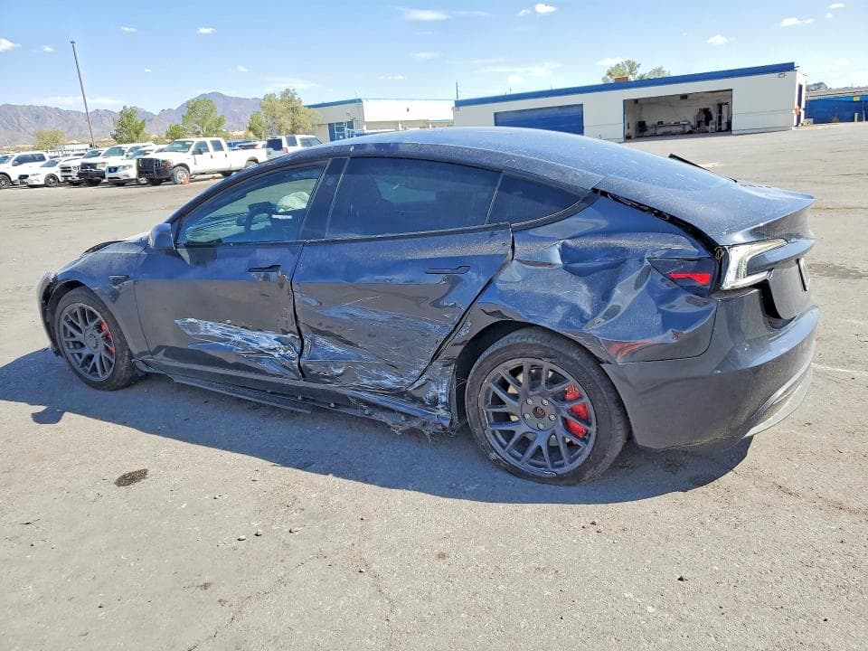 2025 TESLA MODEL 3 2