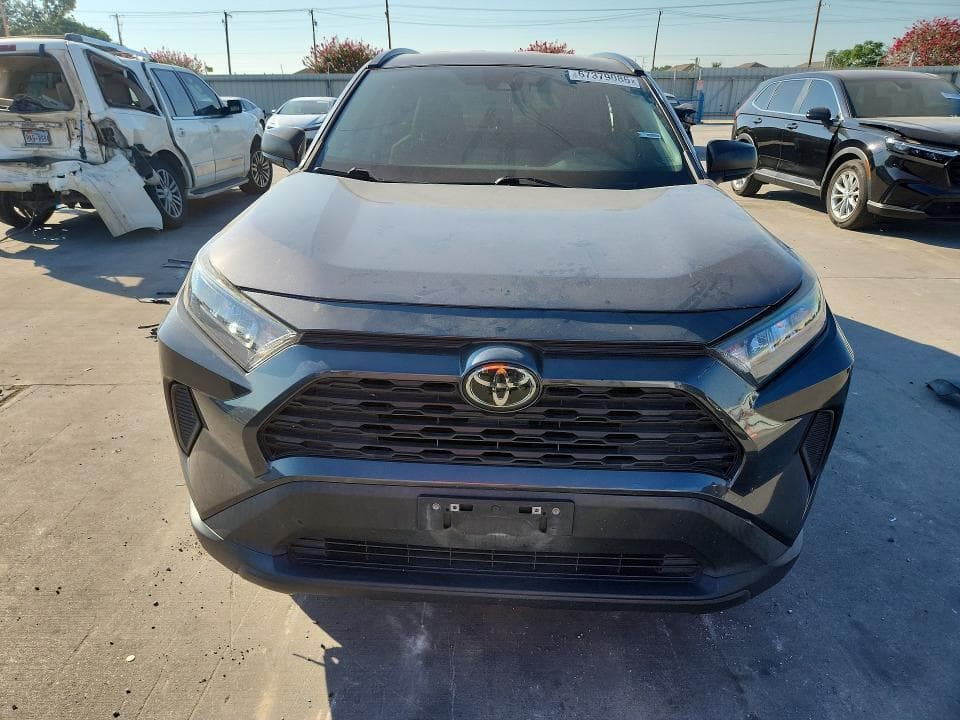 2020 TOYOTA RAV4 LE 5