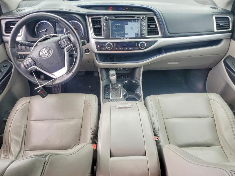 2017 TOYOTA HIGHLANDER XLE 8