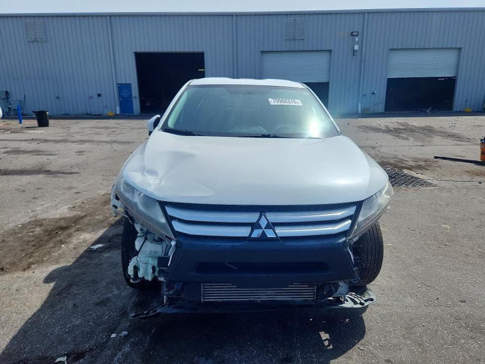 2019 MITSUBISHI ECLIPSE CROSS ES 5