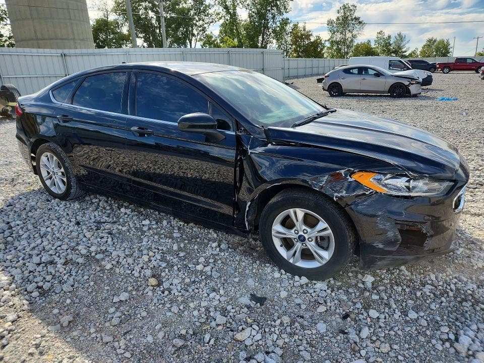 2020 FORD FUSION SE 4