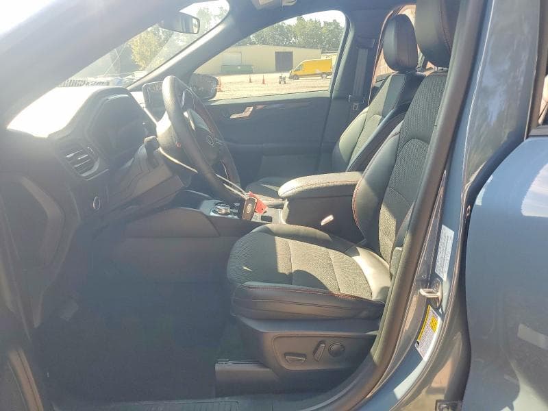 2026 FORD ESCAPE ST LINE 7