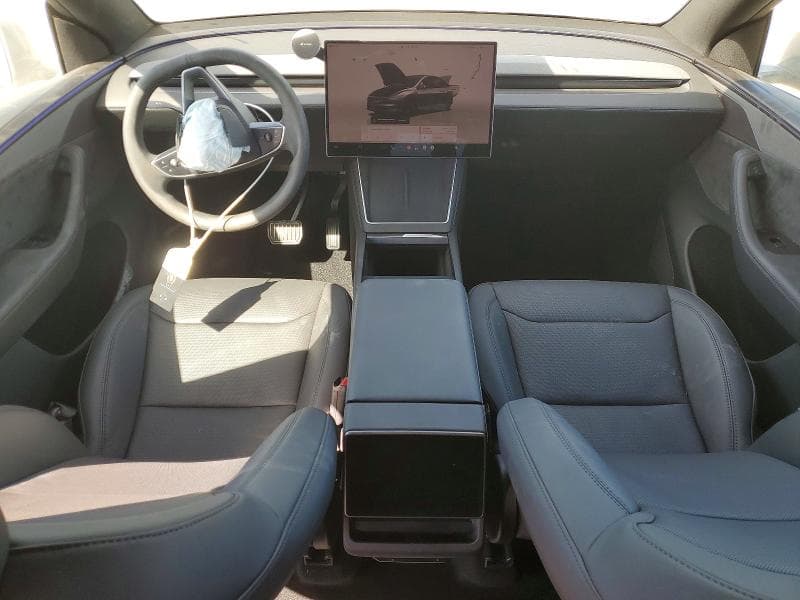 2026 TESLA MODEL  Y 8
