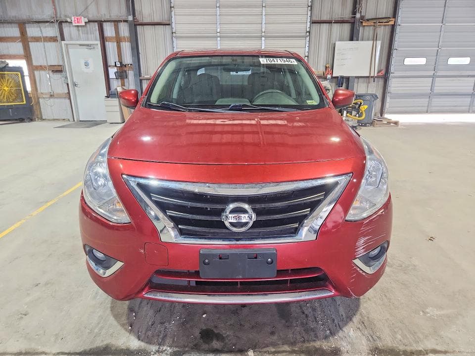2018 NISSAN VERSA SV 5
