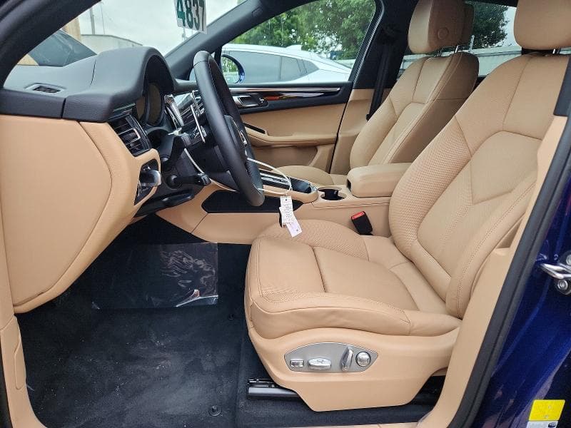 2026 PORSCHE MACAN BASE 7