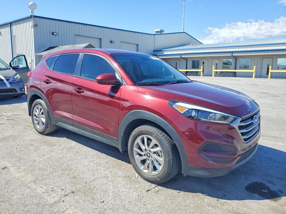 2017 HYUNDAI TUCSON SE 4