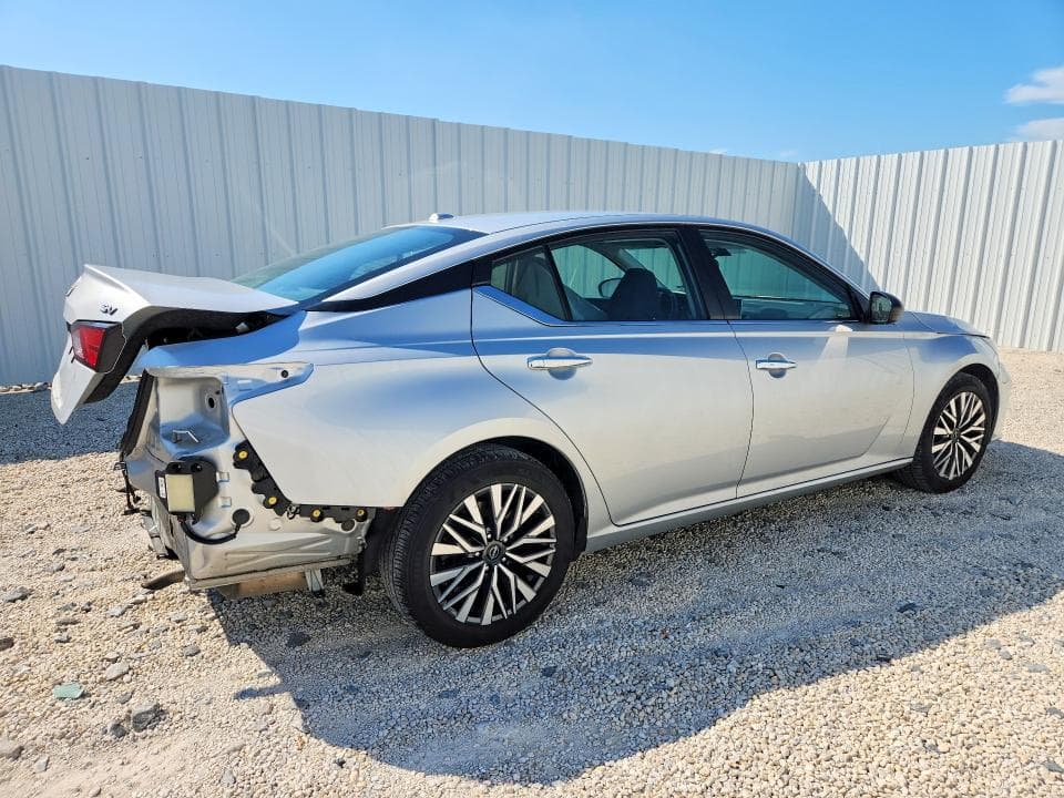 2024 NISSAN ALTIMA SV 3