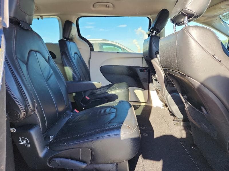 2017 CHRYSLER PACIFICA TOURING L 11