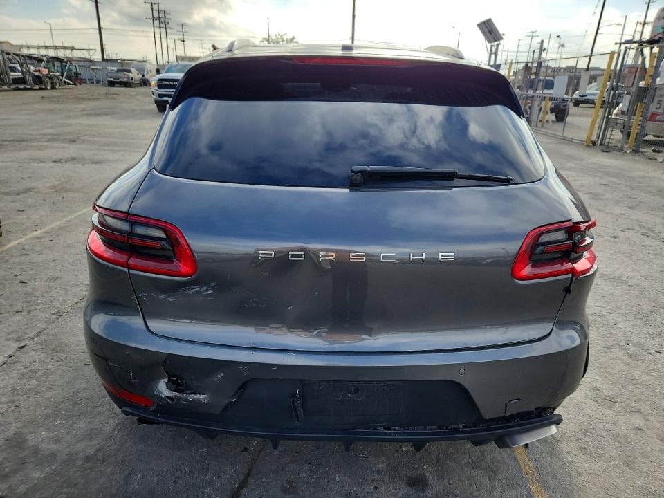 2018 PORSCHE MACAN 6