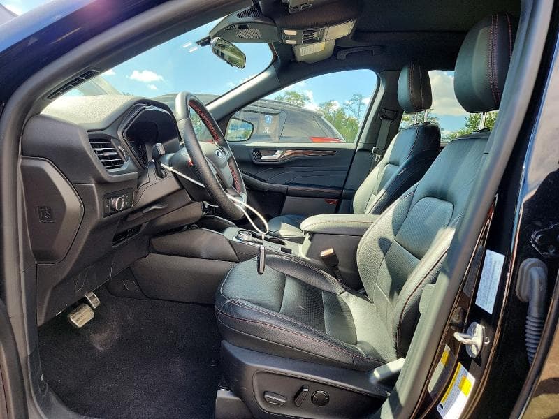 2024 FORD ESCAPE ST LINE 7