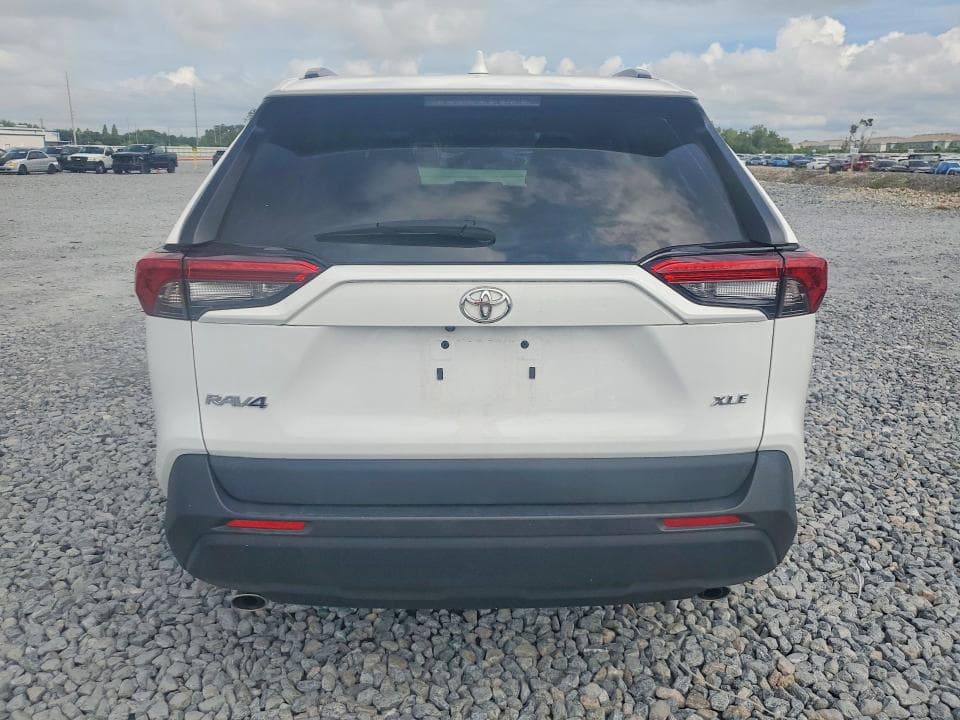 2023 TOYOTA RAV4 XLE 6
