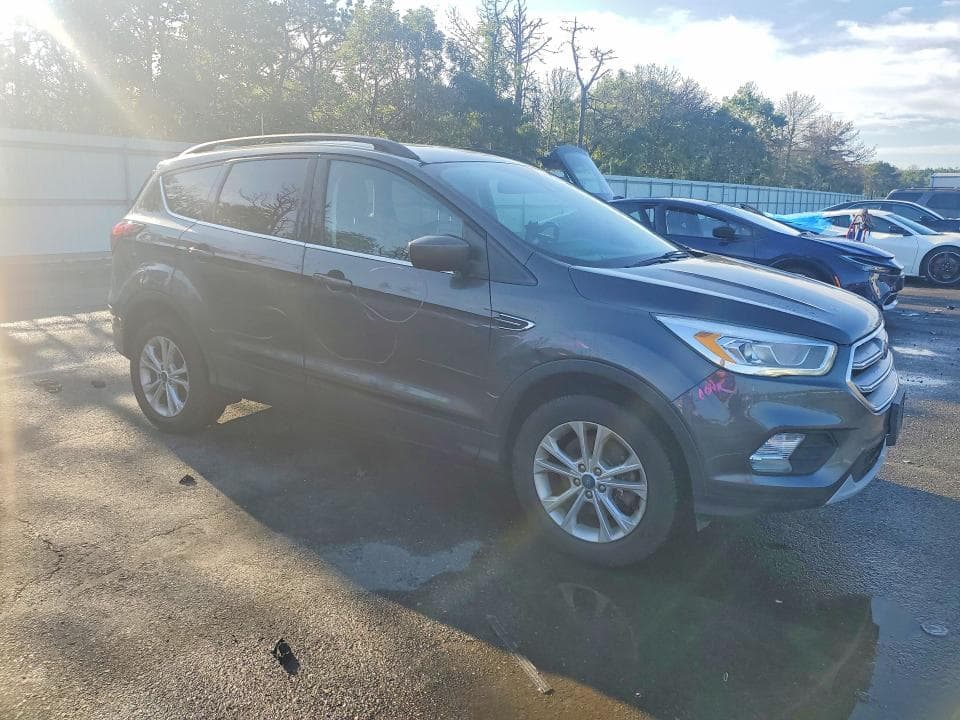 2019 FORD ESCAPE SEL 4