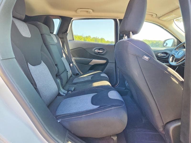 2018 JEEP CHEROKEE LATITUDE 11
