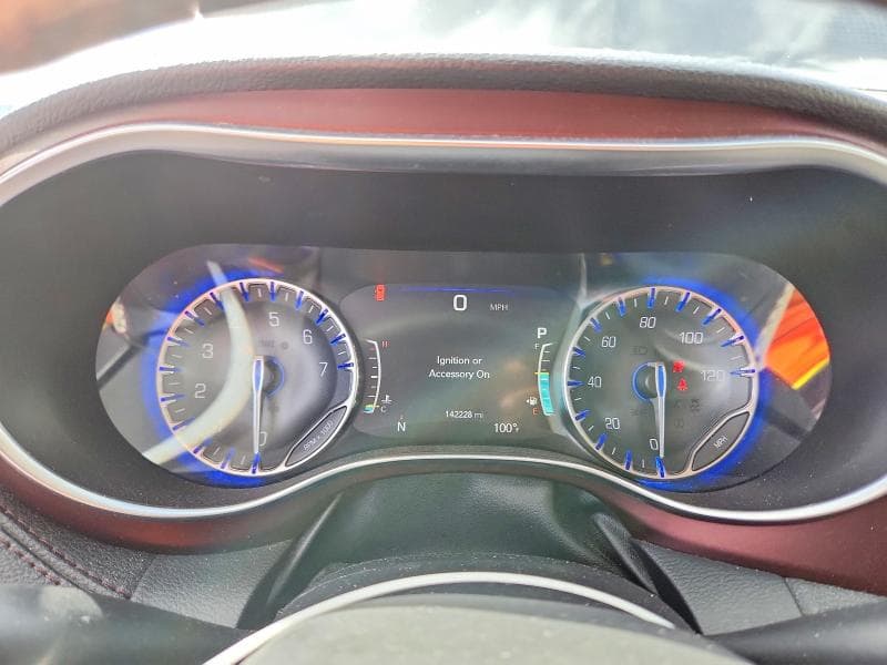 2017 CHRYSLER PACIFICA LIMITED 9