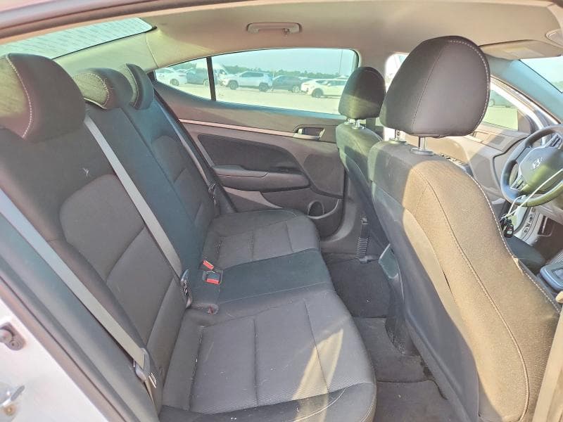 2018 HYUNDAI ELANTRA SEL 10