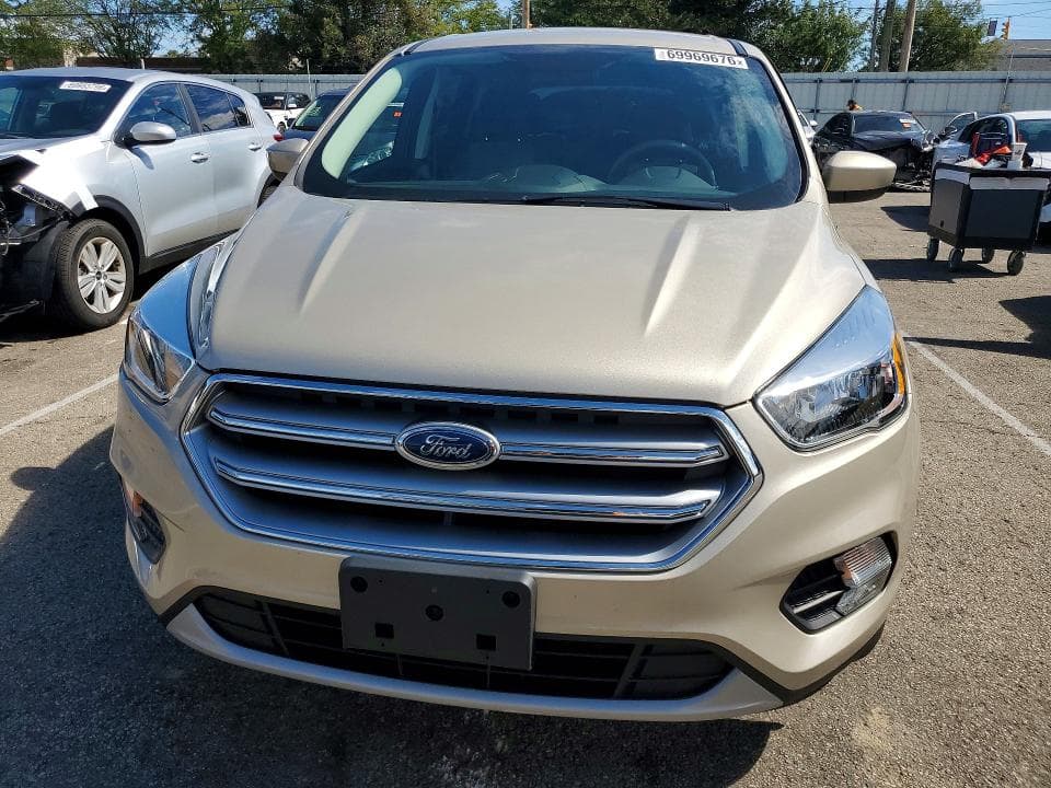 2017 FORD ESCAPE SE 5