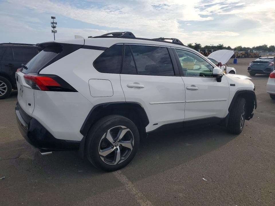 2023 TOYOTA RAV4 PRIME SE 3